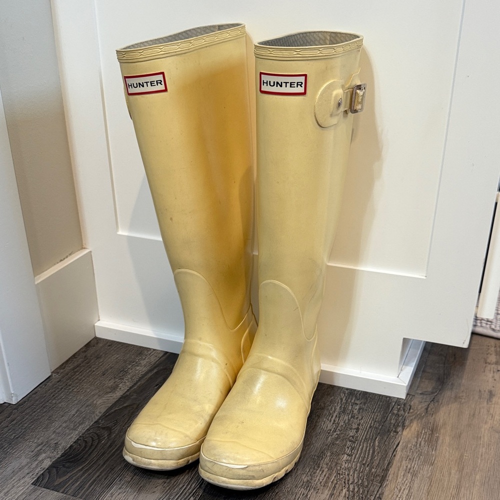 Hunter Classic Cream Tall Rain Boots